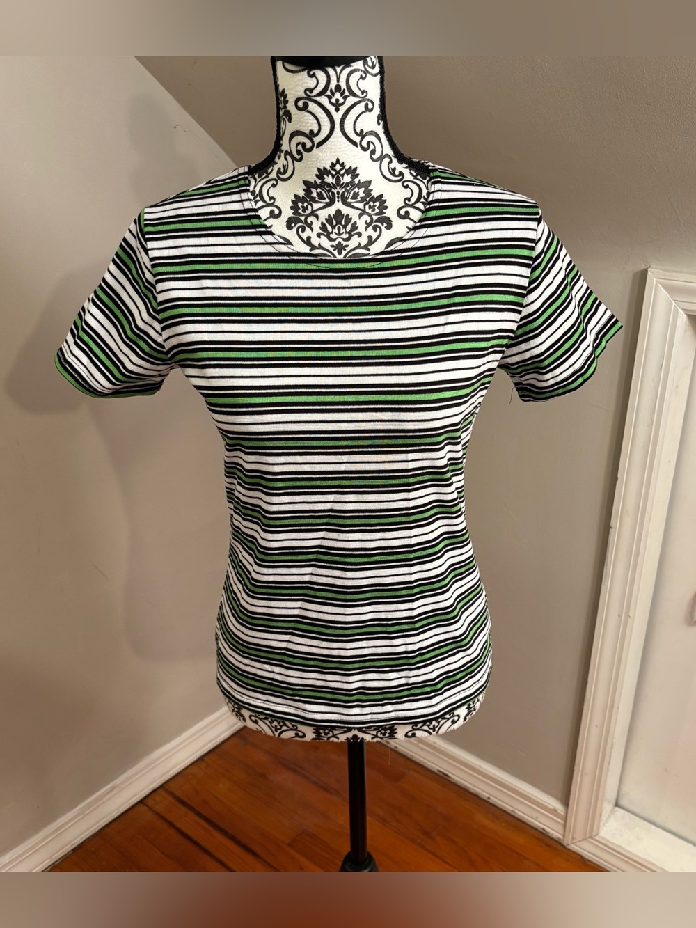 Vintage Y2K Women's Can’t Miss Stripped Shirt Size Small Black White And Green
